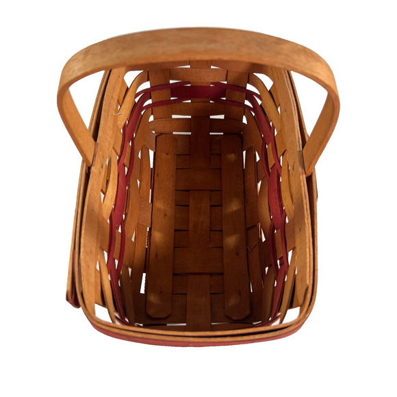 1990 Longaberger Christmas Collection Gingerbread Basket 10"L x 6"W x 4"H - Picture 2 of 3